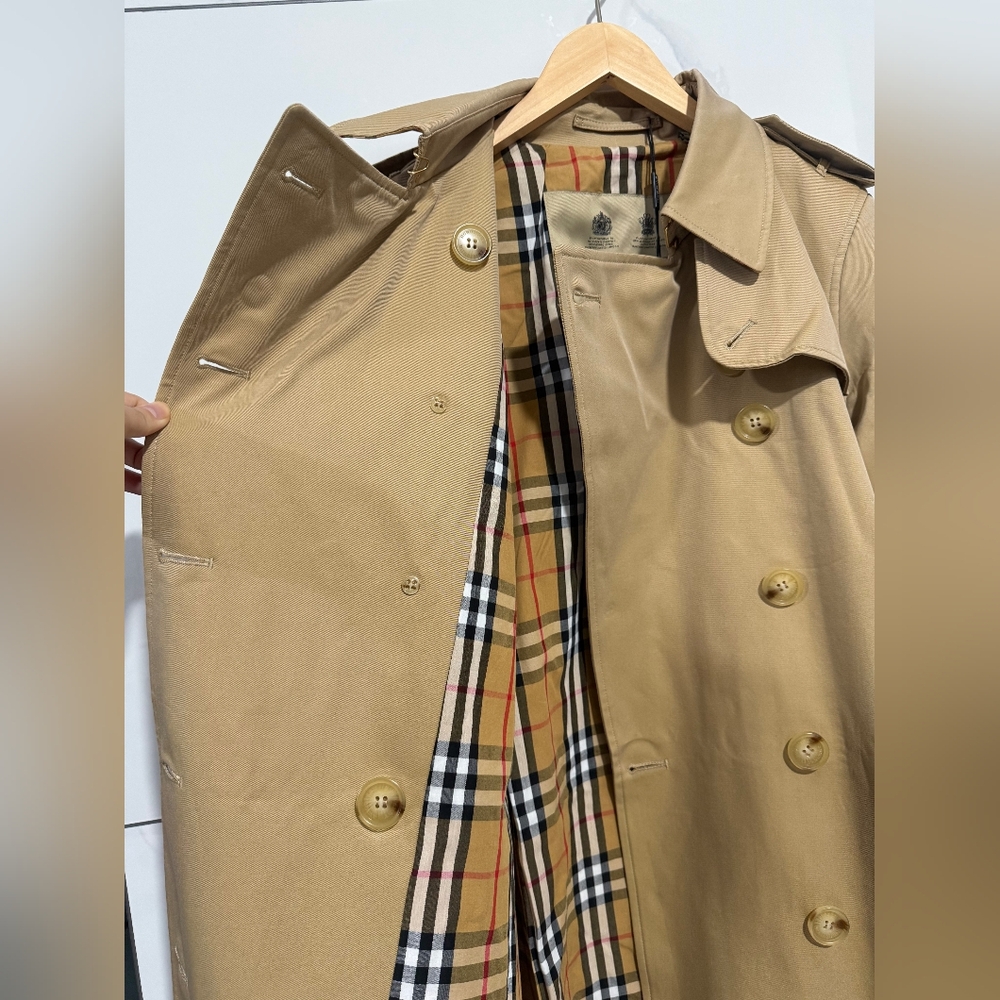 Burberry Tan Trench Coat for Women - Picture 8 of 16